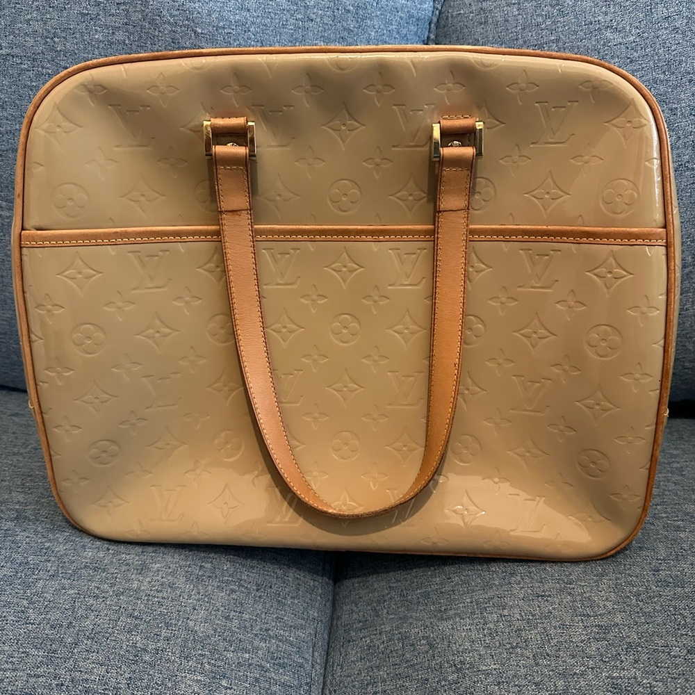 Louis Vuitton Vernis Sutton Bag